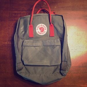 Backpack grey and maroon